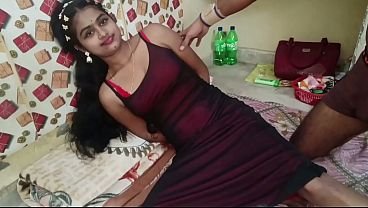 Istri penurut asal India melakukan blowjob 
