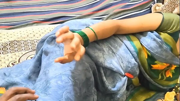 Индийская жена из Деси изменяет мужу и трахается с другом 